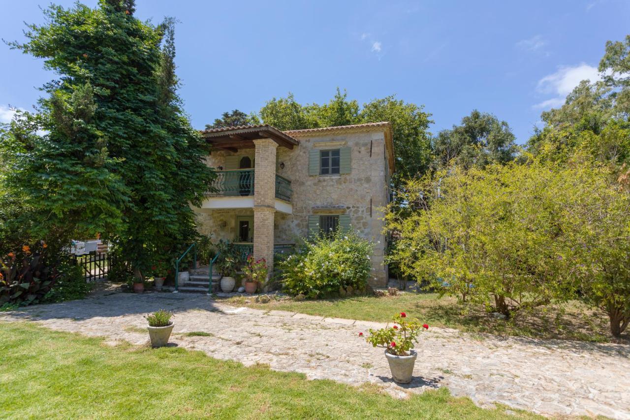 Jianni'S Villa - Stone Villa In The Greenery!! Vasilikos  Bagian luar foto