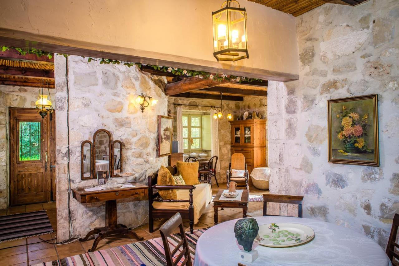 Jianni'S Villa - Stone Villa In The Greenery!! Vasilikos  Bagian luar foto